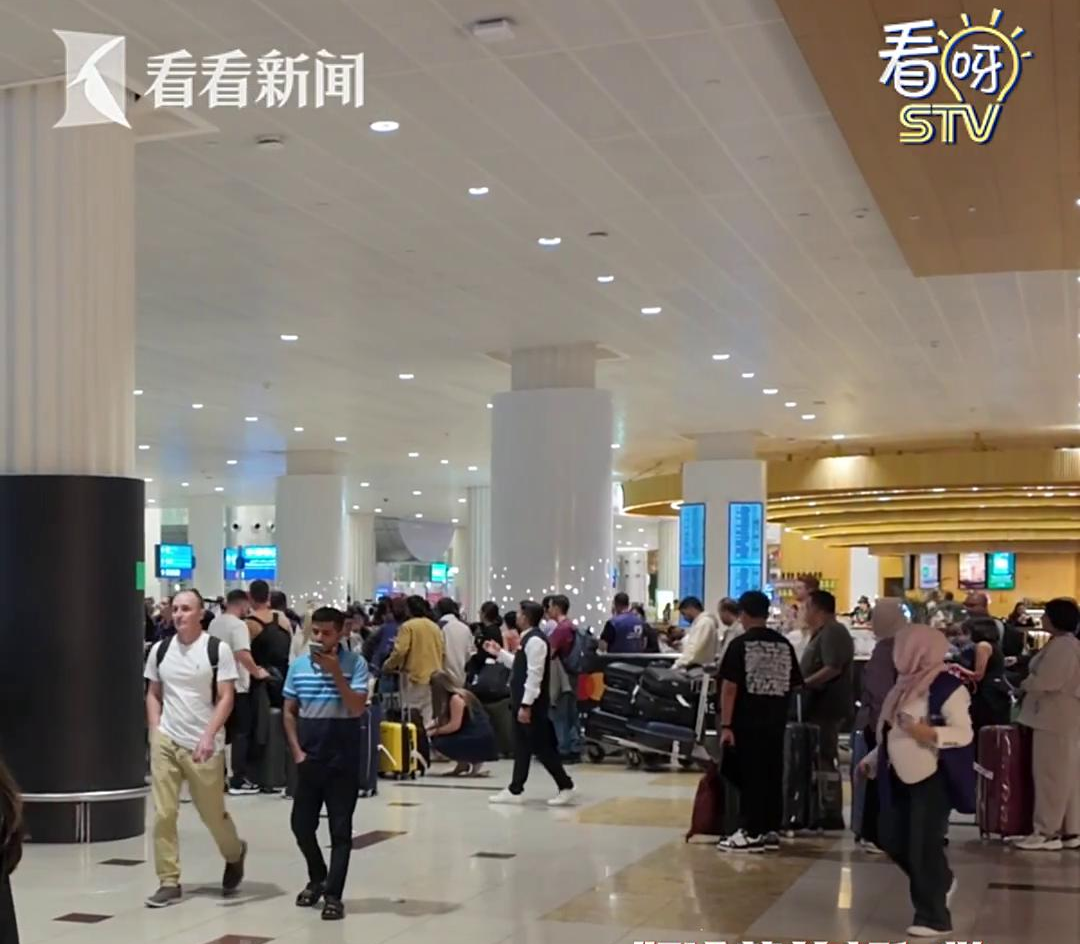 中东返航航班已抵达浦东[00-01-29][20260301-122146559].jpg