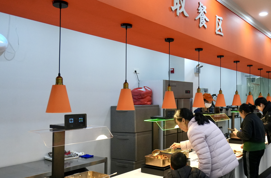 煙火湖南丨一碗熱飯暖“銀發”！數字技術重塑社區養老助餐