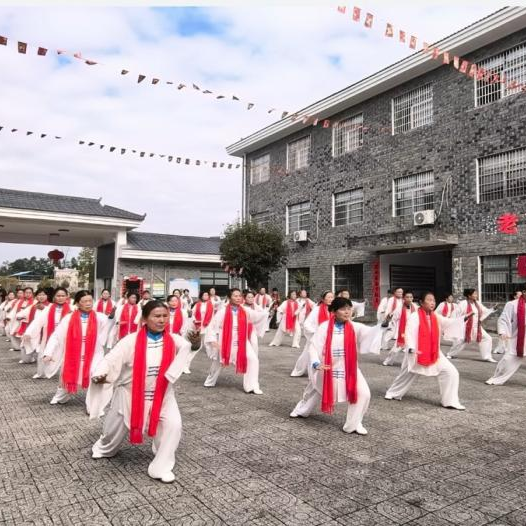 民俗表演、做游戏……这场新春慰问，主打一个“贴心”