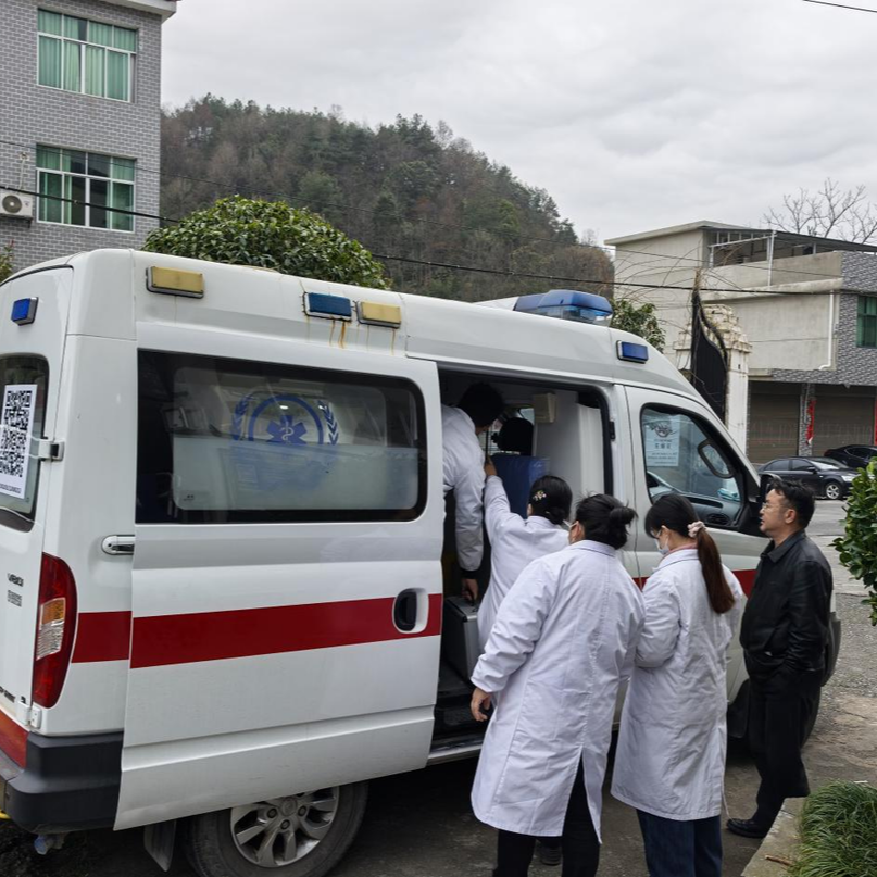 “再晚一点点，命就没了！”赶集遇险情，生死时速救回一命