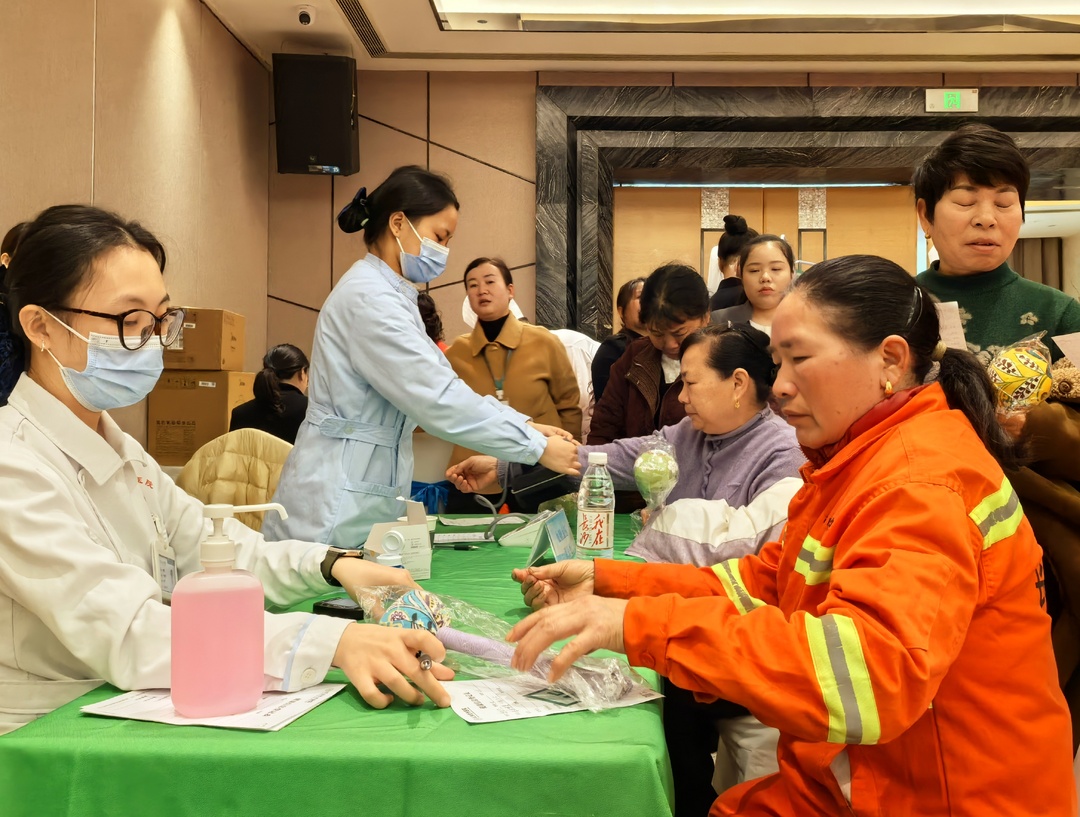 三月春风进社区，文明实践暖心田