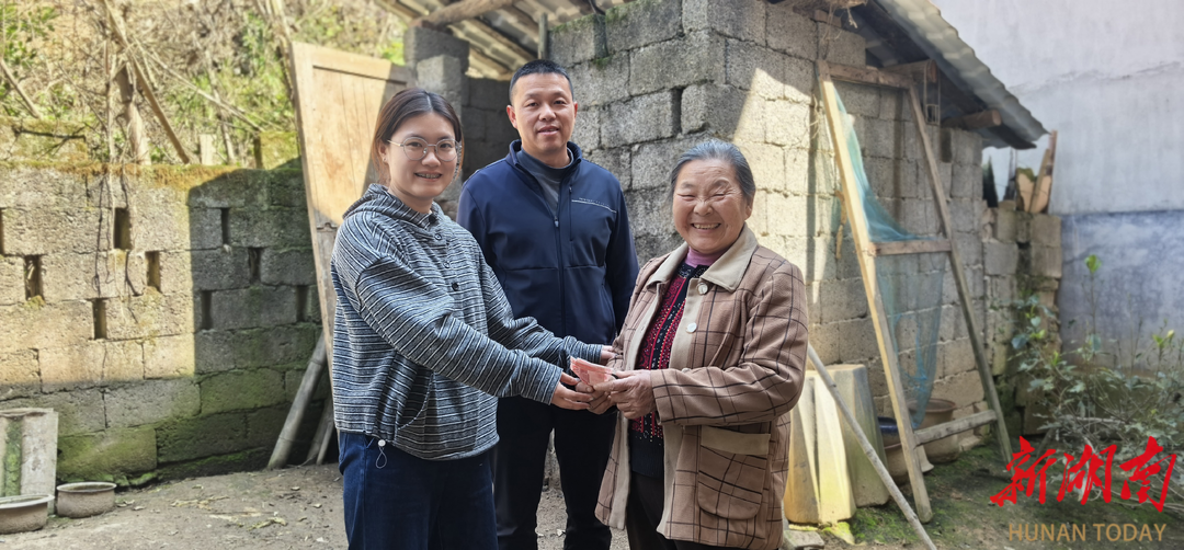 自家鸡被豹猫叼走，桃江县洪山村的蔡奶奶事后却笑了