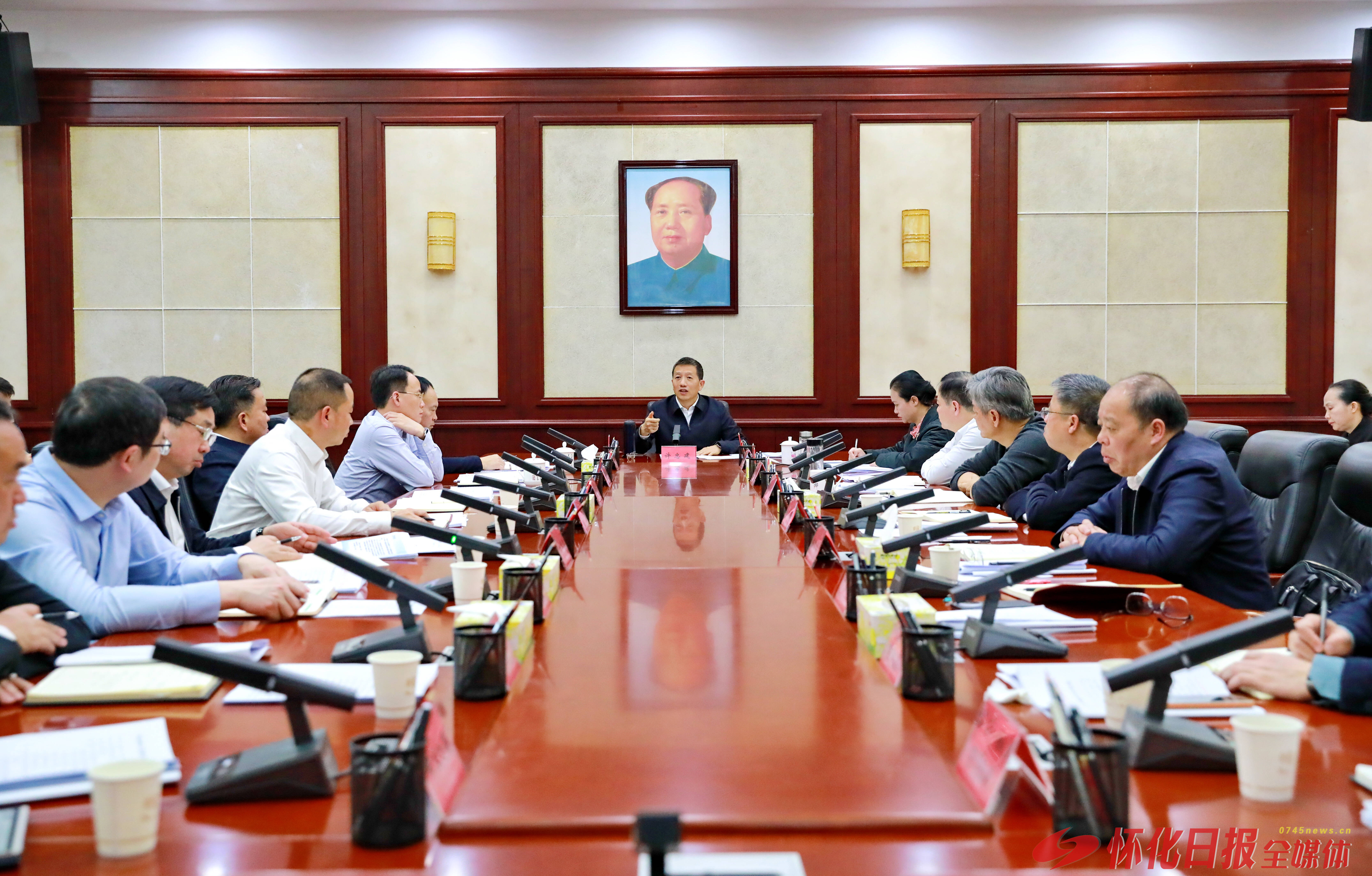许忠建主持召开全市绿色矿业高质量发展专题调度会