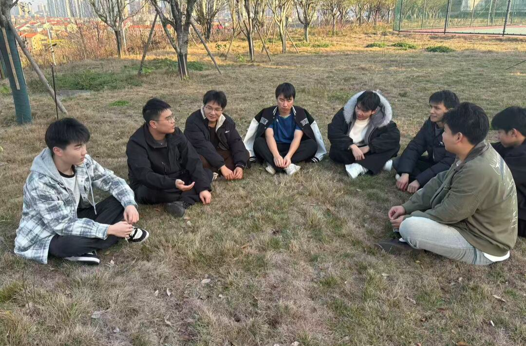 从国旗下到宿舍里，湖南财工职院开学“四部曲”奏响暖心育人新乐章