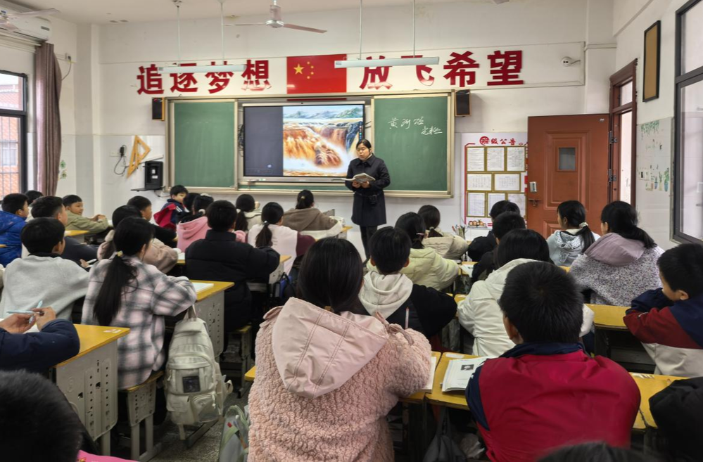 示范引领促均衡！衡阳市五中走进衡南咸塘联合学校开展支教教师示范课活动