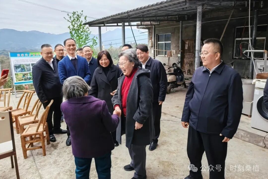 贺邦靖回乡察看民生实事 寄语桑植更好发展