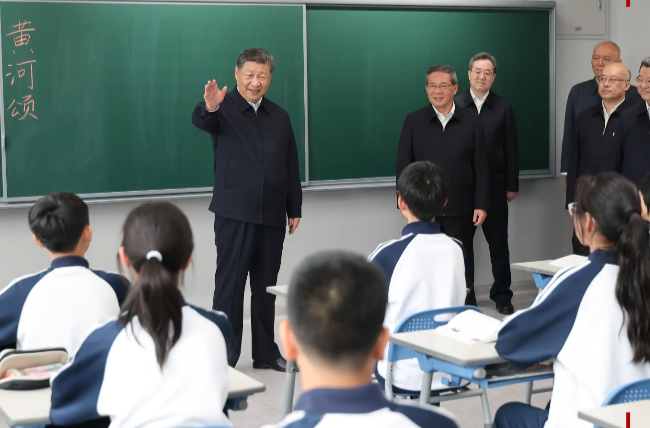 和总书记面对面｜习爷爷来到了我们的课堂
