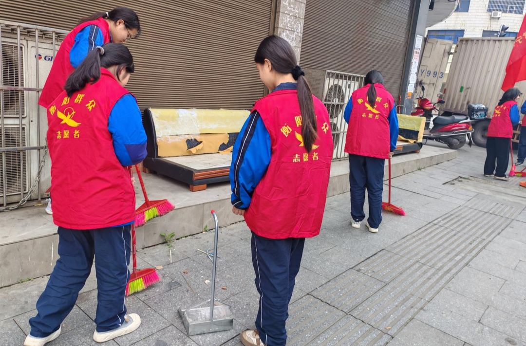 弘扬雷锋精神！常宁市松柏中学开展“学雷锋”志愿服务活动