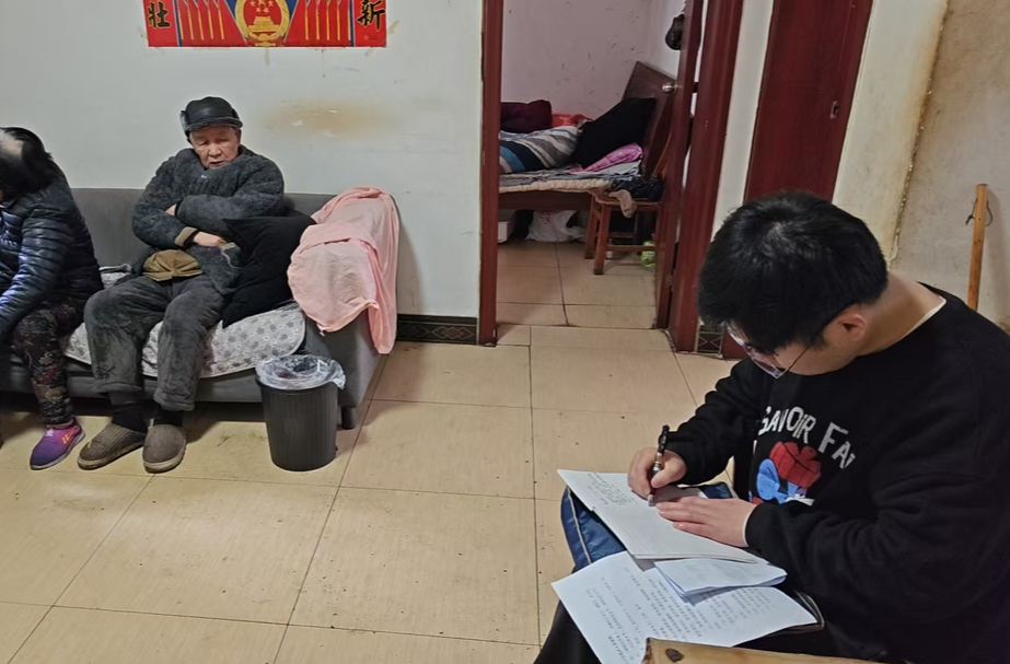 安乡：医保服务送上门 主动作为暖人心