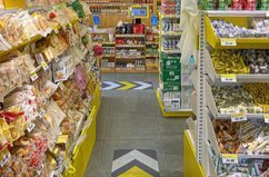 年轻人为什么青睐零食店？