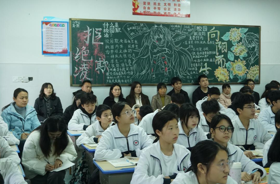 耒阳市顺湖中学：教学开放日，让家长零距离感受办学特色与育人氛围