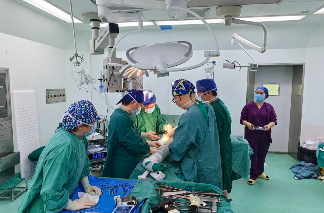 杏林春暖护百岁！耒阳市人民医院多学科协作为百岁老人撑起生命脊梁