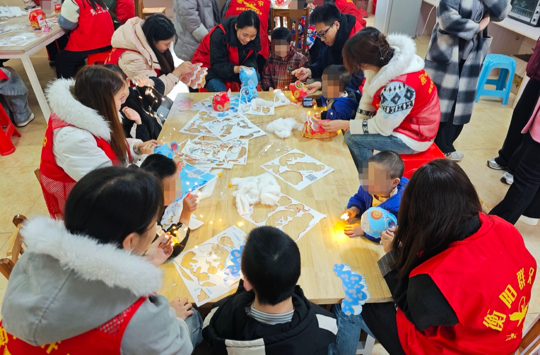 春“锋”润童心！湖南财工职院开展3月学雷锋志愿服务活动