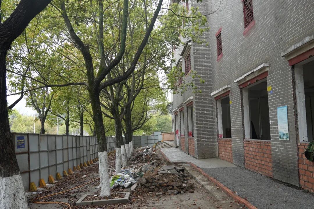 工艺美术街建设正酣 预计5月底竣工运营 (2).JPG