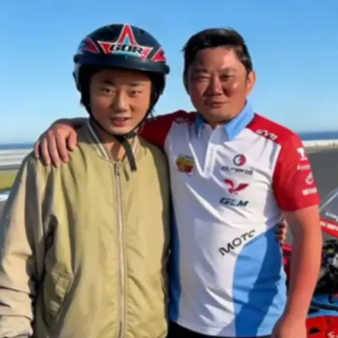 张雪的“飞驰人生”：从麻阳山野到世界之巅的逆袭传奇