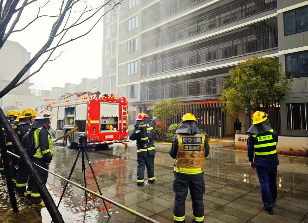 绷紧“安全弦”，密织“责任网”