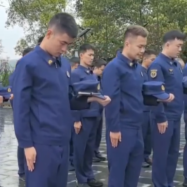怀化：各地消防救援队祭奠革命先烈