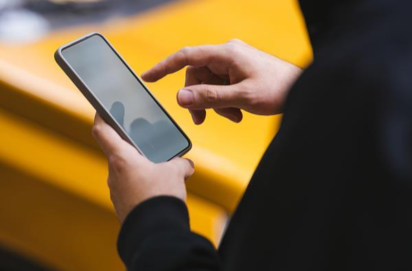 多家网约车平台上线AI打车功能，AI打车怎么用？