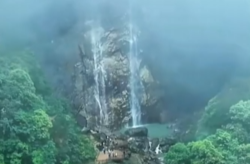 视频丨湘南秘境龙溪瀑布