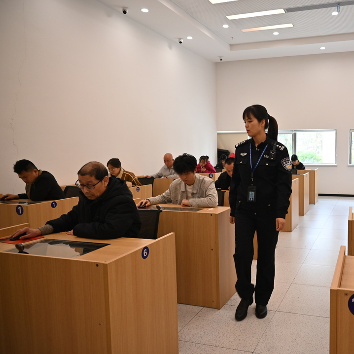 湖南日报丨湘潭市车辆管理所开设周六科目一专场