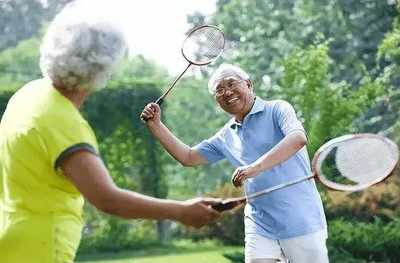 中老年人健身避坑指南！专家详解运动时间、方式及暂停信号