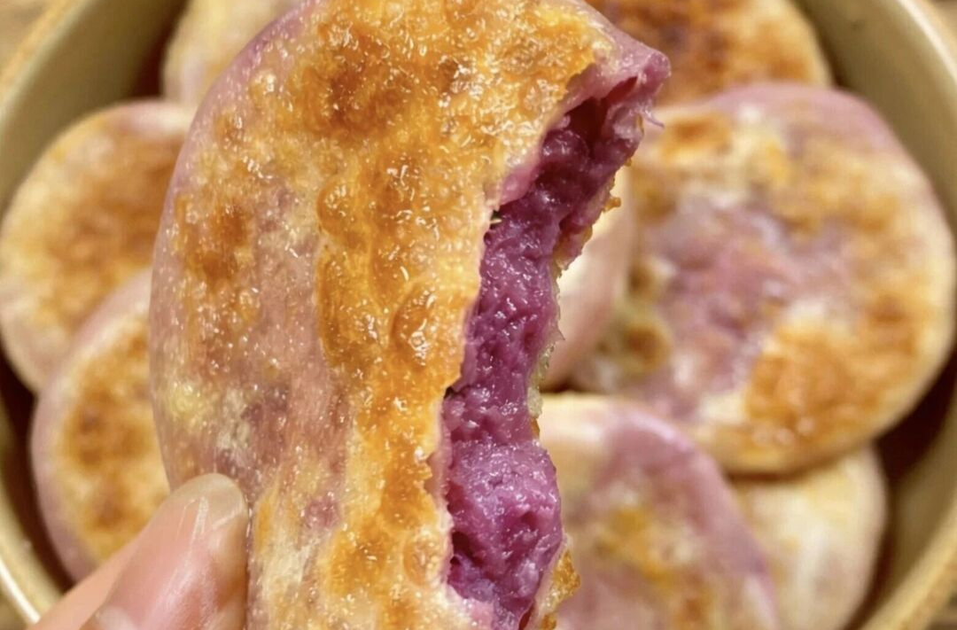 烹食记 | 不揉面不擀面不用烤 简易版紫薯饼做法请收下