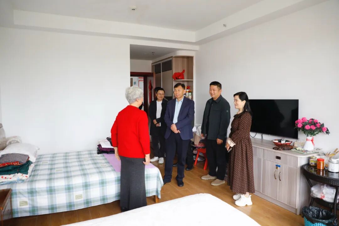 安乡：翦鹰调研养老服务工作 用心用情筑牢民生底线