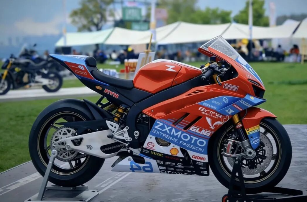 零陵籍企业家500万元竞得张雪冠军复刻赛车 拍卖善款将全额用于公益