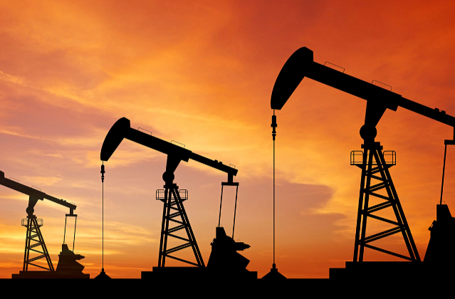 国际油价大涨 再破每桶100美元