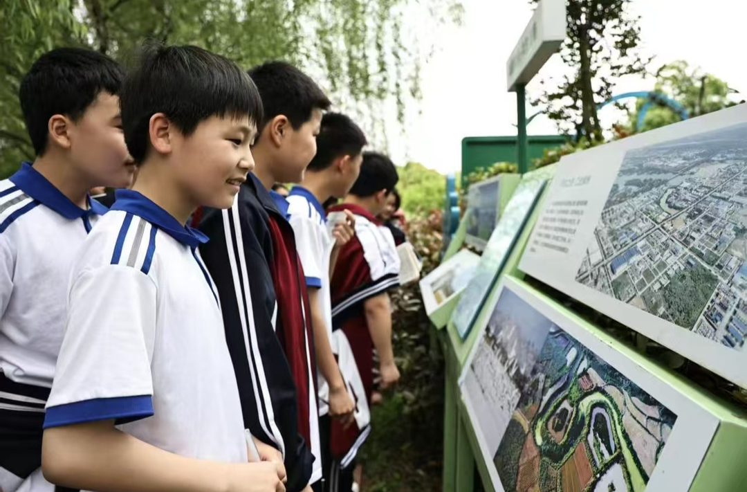 云溪：用行走的法治研学课 将生态保护种进孩子心里