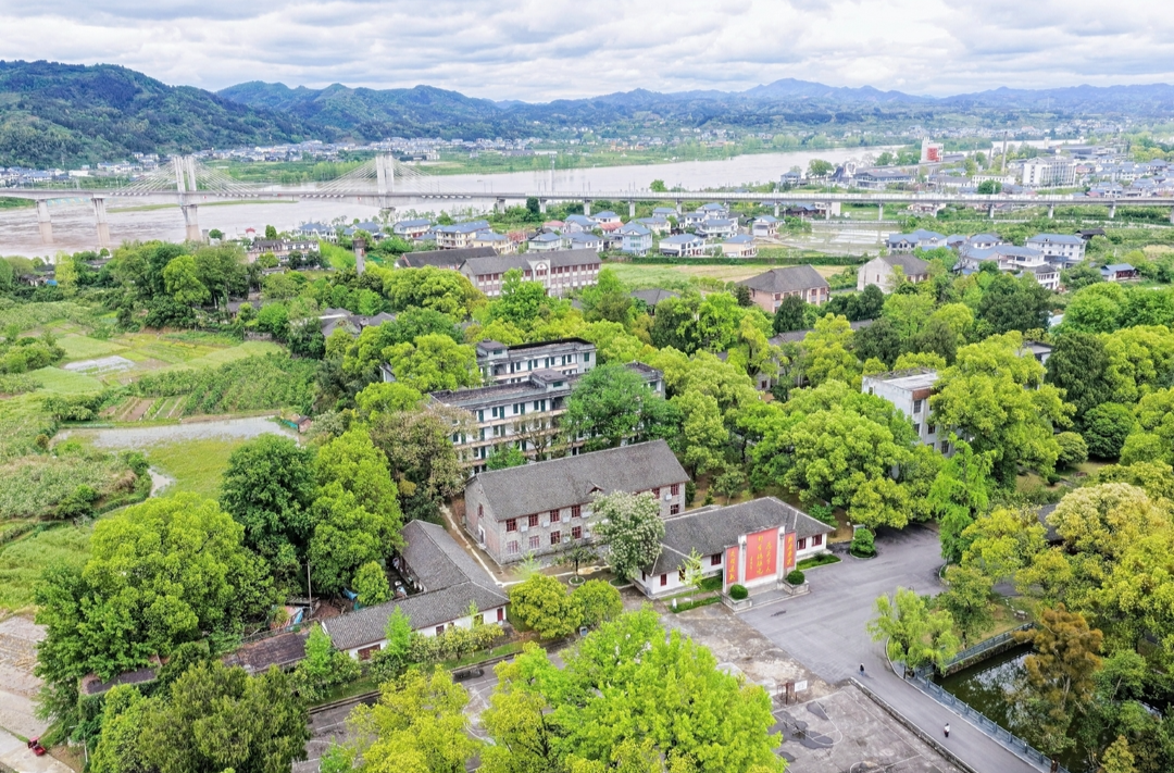 万千气象看湖南丨雪峰山里的小镇，如何孕育“改变世界的种子”？