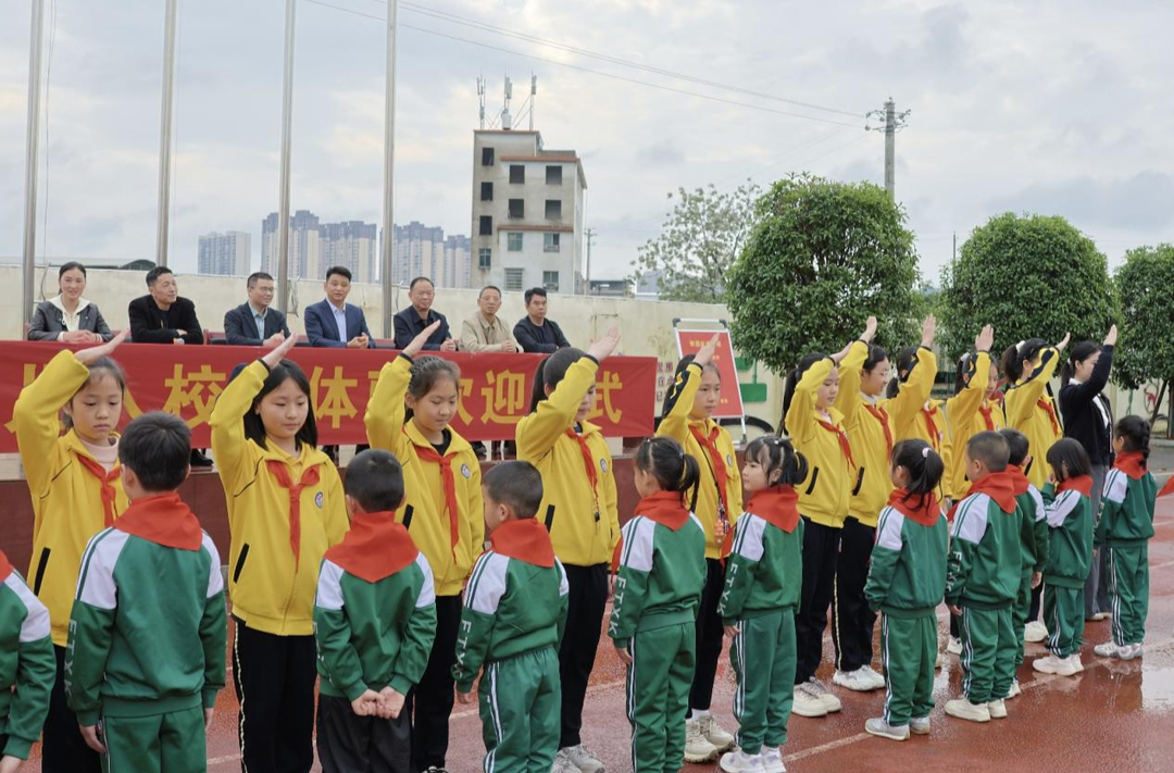 常宁市幼儿园：萌娃“闯”校园 成长初体验