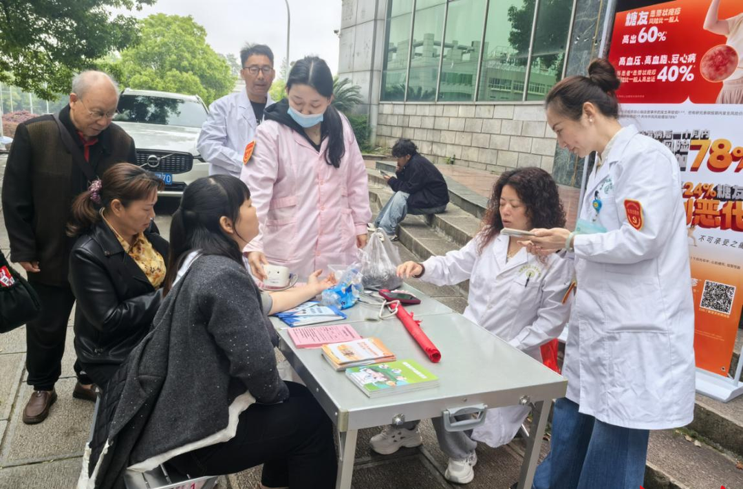 荷塘区宋家桥街道：便民服务进社区 公益集市聚邻里