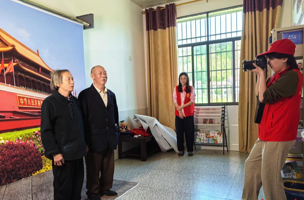 以小阵地做实微服务——渌口区龙潭镇激活村党群服务中心为民效能