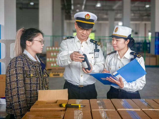 对53个非洲建交国全面实施零关税！湖南首票享惠货物长沙通关