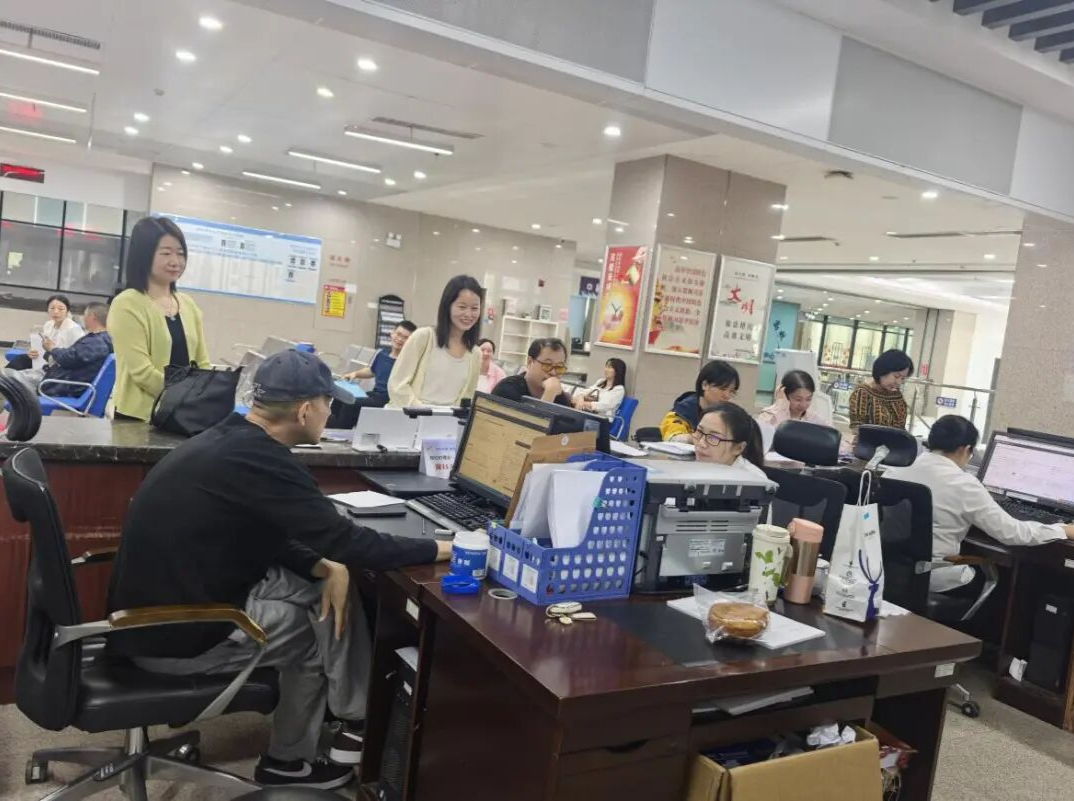五一假期不打烊 暖心服务显担当——郴州市不动产登记中心获通报表扬
