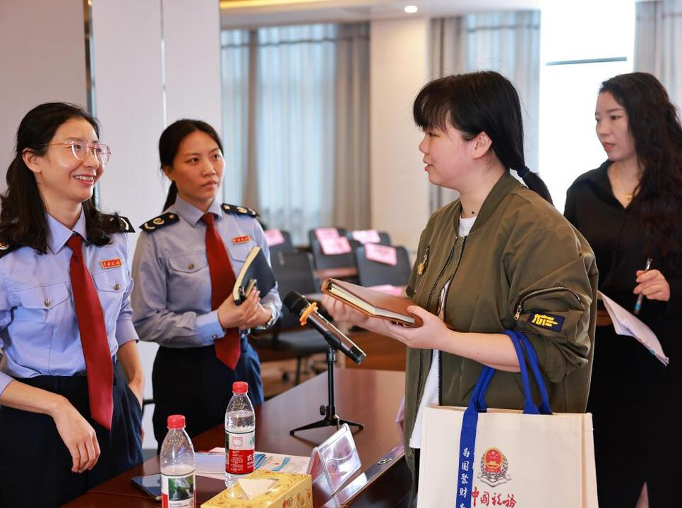 湖南日报｜税务讲堂送政策 精准辅导促合规