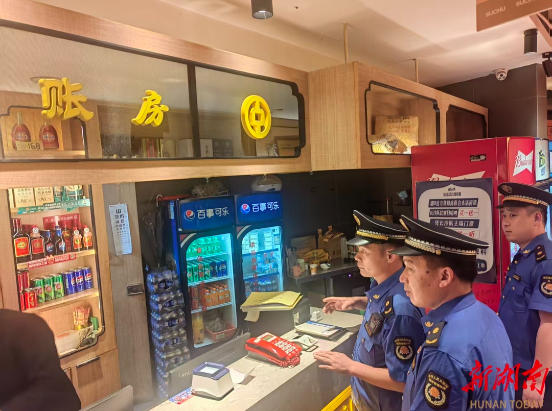 长沙严查潲水油！夜击商圈亮剑治乱 全程守护舌尖安全