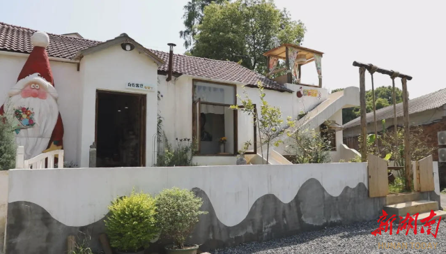 “宝藏小院”成假日新宠 微度假激活消费新活力