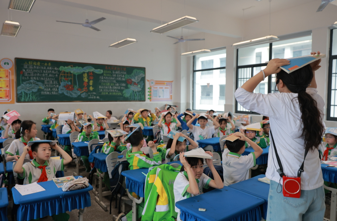 搞“应急演练”、吃“妈妈食堂”……看这所学校如何守护学生安全