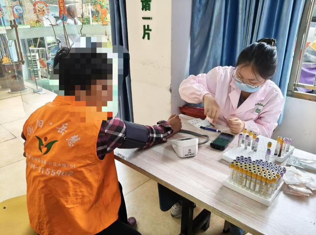 助残体检零距离！蒸湘区联合街道社区卫生服务中心开展第36个全国助残日主题党日活动