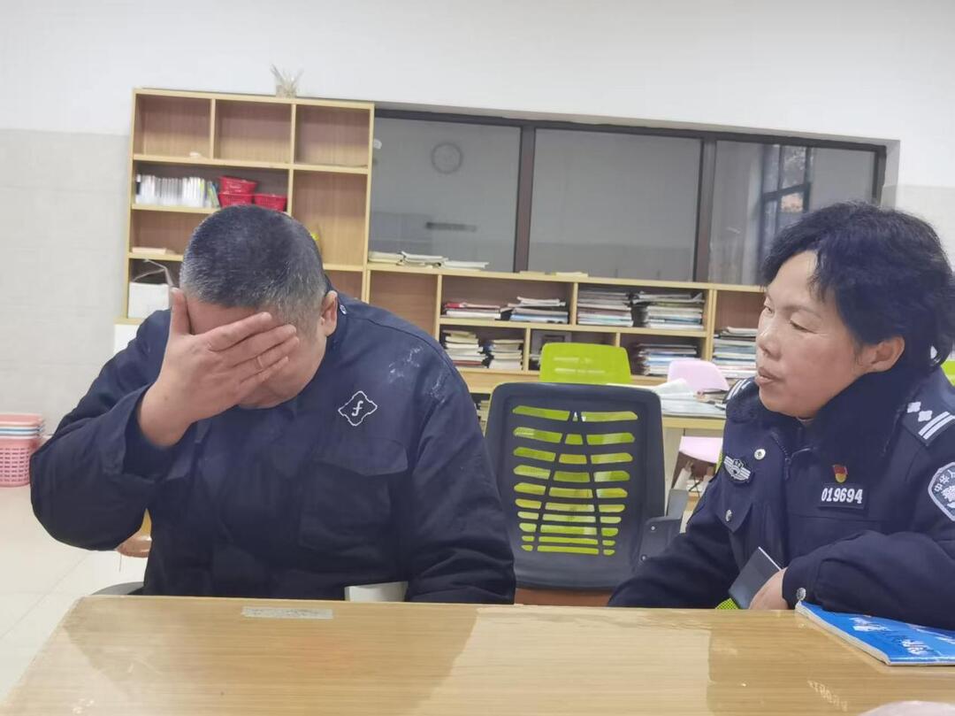 芙蓉区跃进湖社区“李警官”：居民贴心的“平安管家”