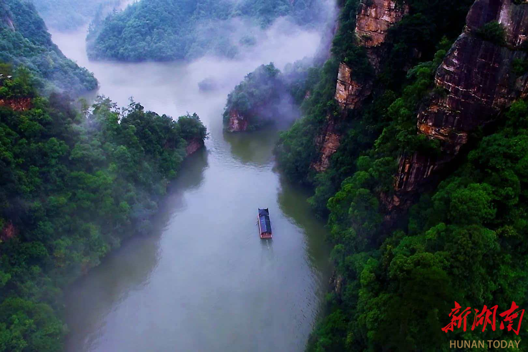 中国旅游日邂逅宝峰湖，雨后水墨仙境醉游人