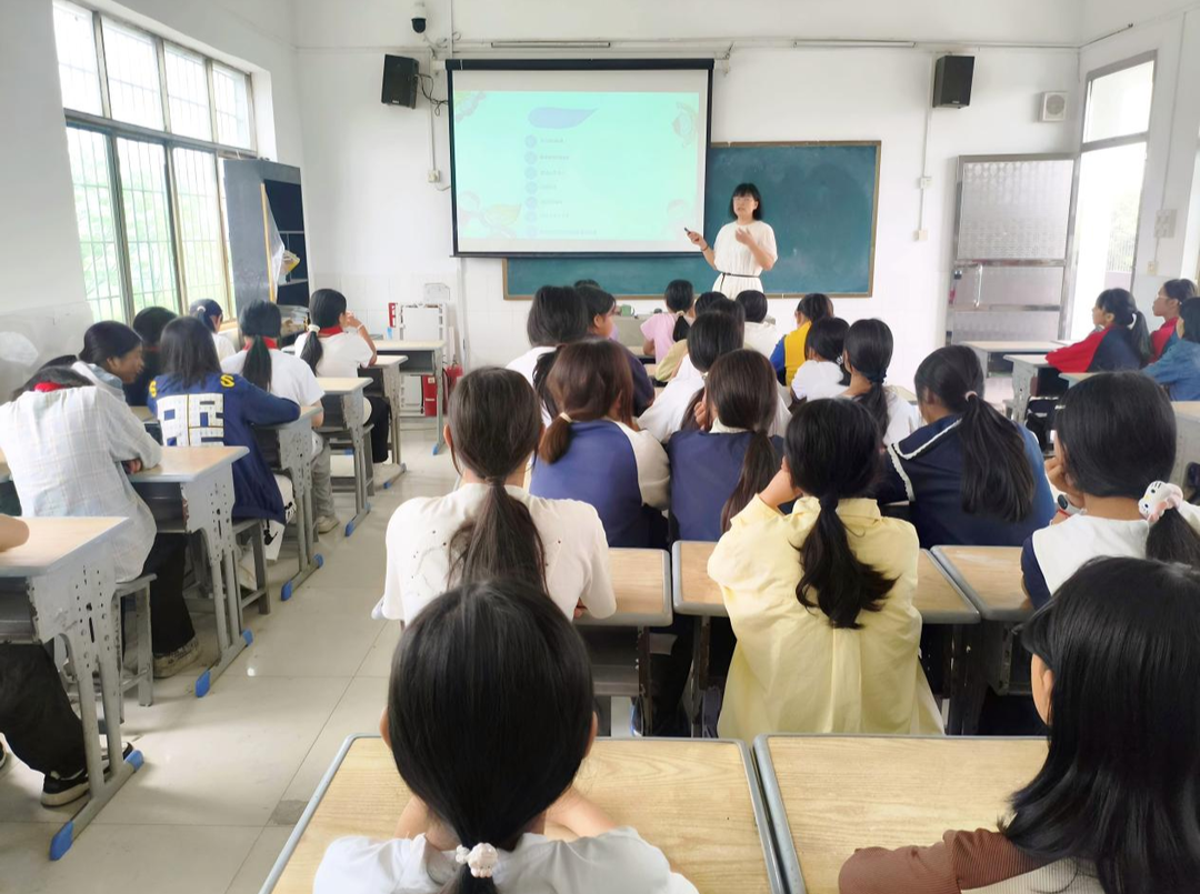 健康进校园、情暖夕阳护幼苗！耒阳市卫健局关工委“小手拉大手”传递爱与温暖