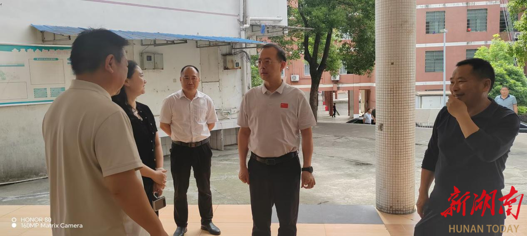 筑牢食品安全防线 守护师生“舌尖上的安全”——张家界市政府督查组深入张家界天门中学督导“校园餐”专项整治工作