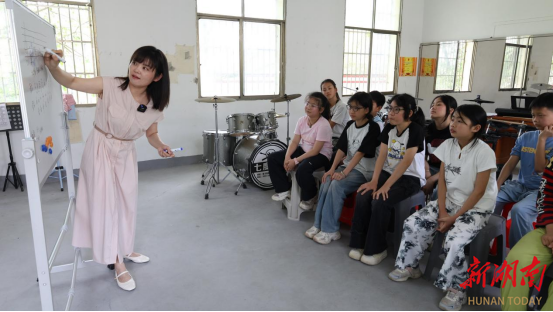 心中种下一颗音乐种子  衡阳县：点燃孩子们艺术梦想