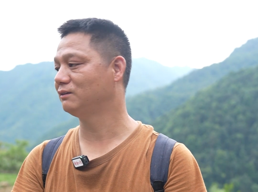 双亲失联，石门兄弟二人坚守救灾一线