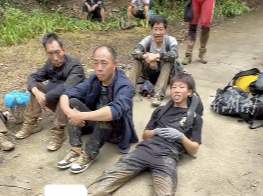记者在一线㊱｜爸妈村干部  父子同上阵  抗灾一线，先锋示范好家风