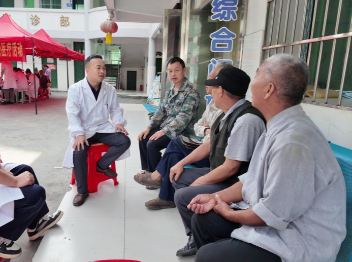 多样诊疗服务守护乡民身心