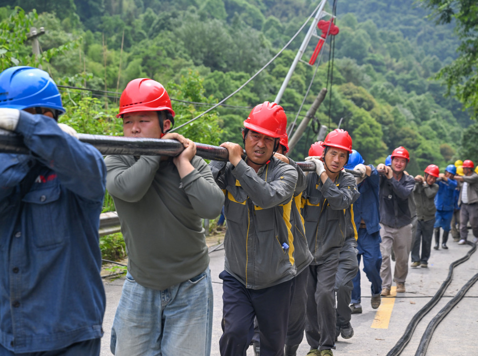 号子震山林——壶瓶山电力抢修现场直击